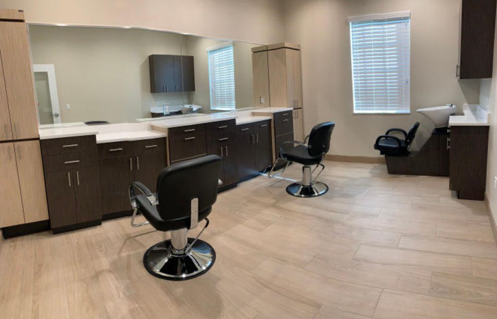 Charlotte Harbor Salon Suites Image