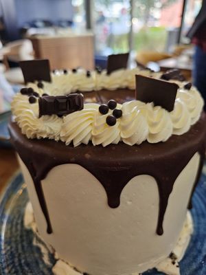 LoveLee Bakeshop by null