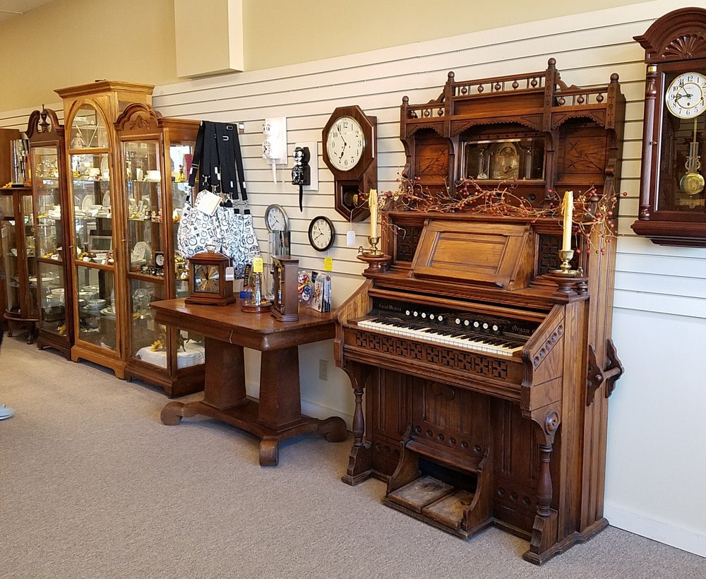 HOUSE OF CLOCKS 16 Photos Home Decor 75 W Washington St