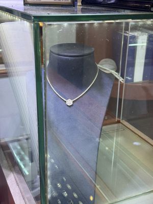 Larry's Fine Jewelry by null