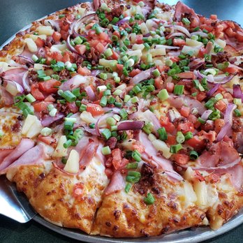 Round Table Pizza - Large Maui Zaui - the best pizza. 40% off large specialties on Mondays! - Pizza Near Me - Foothill Ranch, California Round Table Pizza - Large Maui Zaui - the best pizza. 40% off large specialties on Mondays! - Pizza Near Me - Foothill Ranch, California