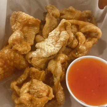 Ginger & Scallion - Mary's Chip $8 - Crispy chicken skin. Not bad. - Thai Near Me - Seattle, Washington Ginger & Scallion - Mary's Chip $8 - Crispy chicken skin. Not bad. - Thai Near Me - Seattle, Washington
