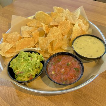 Fresh Mex & Co - Guacamole, Salsa, Queso Appetizer - Mexican Near Me - Jacksonville, Florida