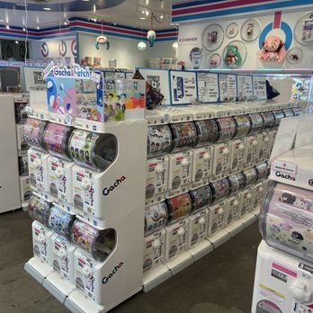 Gacha & Catch - Gashapon (Jun 2026) - Arcades Near Me - Santa Monica, California Gacha & Catch - Gashapon (Jun 2026) - Arcades Near Me - Santa Monica, California