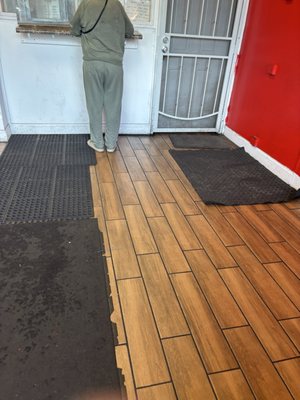 Harold’s Chicken by null