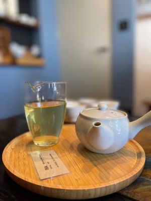 Blue Willow Teaspot by null