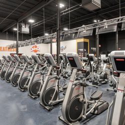 Crunch Fitness - Topeka