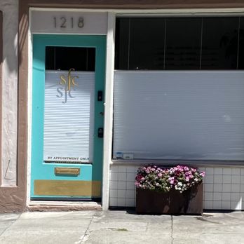 San Francisco Colonics - Entrance is so cute and discrete. Street parking in a safe neighborhood in Russian/Nob Hill area. - Colonics Near Me - San Francisco, California San Francisco Colonics - Entrance is so cute and discrete. Street parking in a safe neighborhood in Russian/Nob Hill area. - Colonics Near Me - San Francisco, California
