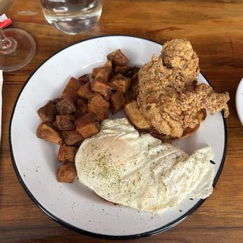Rogue Island Local Kitchen & Bar - Crispy Chicken & Biscuit - New American Near Me - Providence, Rhode Island Rogue Island Local Kitchen & Bar - Crispy Chicken & Biscuit - New American Near Me - Providence, Rhode Island