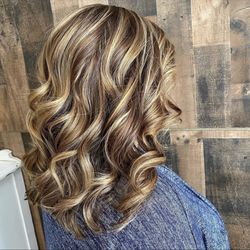 Salon B3 - Deep dimensional color