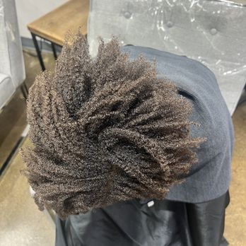 Kurlykoils - Look at that definition! - Hair Salons Near Me - Indianapolis, Indiana Kurlykoils - Look at that definition! - Hair Salons Near Me - Indianapolis, Indiana