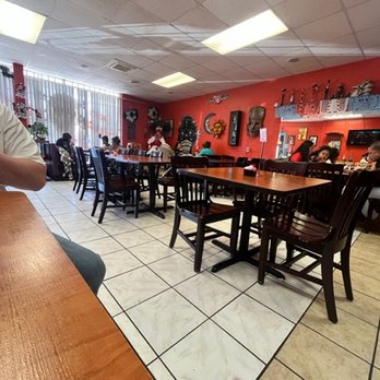 La Chingada Tacos & Tequila - spacious, clean interior - Mexican Near Me - Houston, Texas La Chingada Tacos & Tequila - spacious, clean interior - Mexican Near Me - Houston, Texas