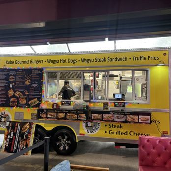 Backyard Social - Food Trucks Near Me - Fort Myers, Florida