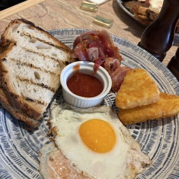 KC Peaches Cafe St Stephen's Green - Delis Near Me - Dublin, D