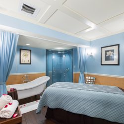 Indulge Spa - Claw footed ritual bath and massage
