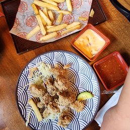 Hot and reliably good chicken and fries for appetizers Hot and reliably good chicken and fries for appetizers