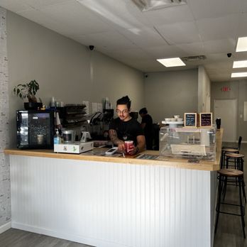 The Daily Spot - Inside - Juice Bars & Smoothies Near Me - Riverview, Florida