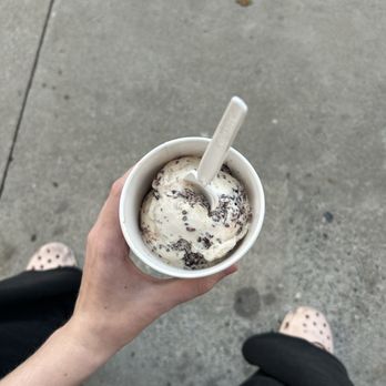 Kilwins Ice Cream - Chocolate - Fudge - Marshmallow s'mores Kilwins Ice Cream - Ice Cream & Frozen Yogurt Near Me - Atlanta, Georgia Kilwins Ice Cream - Chocolate - Fudge - Marshmallow s'mores Kilwins Ice Cream - Ice Cream & Frozen Yogurt Near Me - Atlanta, Georgia