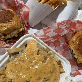 7th Street Burger Williamsburg - Fries Loaded Beef Fries Cheeseburger Double Cheeseburger - Burgers Near Me - Brooklyn, New York 7th Street Burger Williamsburg - Fries Loaded Beef Fries Cheeseburger Double Cheeseburger - Burgers Near Me - Brooklyn, New York