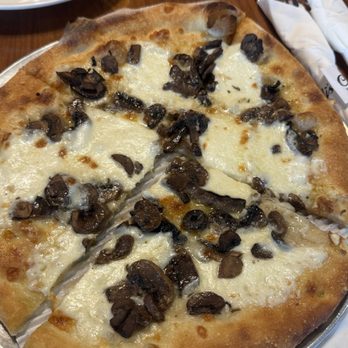 Crispelli's Bakery - That's supposed to be a thin crust wild mushroom pizza it wasn't very good - Coffee & Tea Near Me - Royal Oak, Michigan Crispelli's Bakery - That's supposed to be a thin crust wild mushroom pizza it wasn't very good - Coffee & Tea Near Me - Royal Oak, Michigan