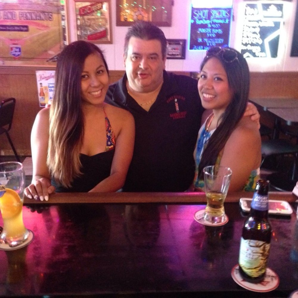happy to make a new friend! hope to see you again soon Joe :) [photo cred: bartender Chris!]