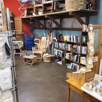 Miller's Country Store - Doubt there any 'alternative' books being sold here...  ;) - Bakeries Near Me - Sandpoint, Idaho