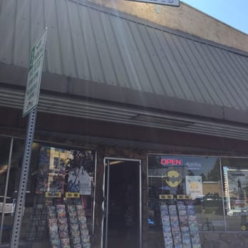 Iguana Comics - Hobby Shops Near Me - Grants Pass, Oregon