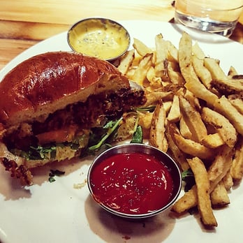 Beatrix - Streeterville - mushroom quinoa burger - New American Near Me - Chicago, Illinois