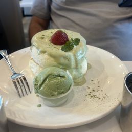 Matcha soufflé pancakes Matcha soufflé pancakes
