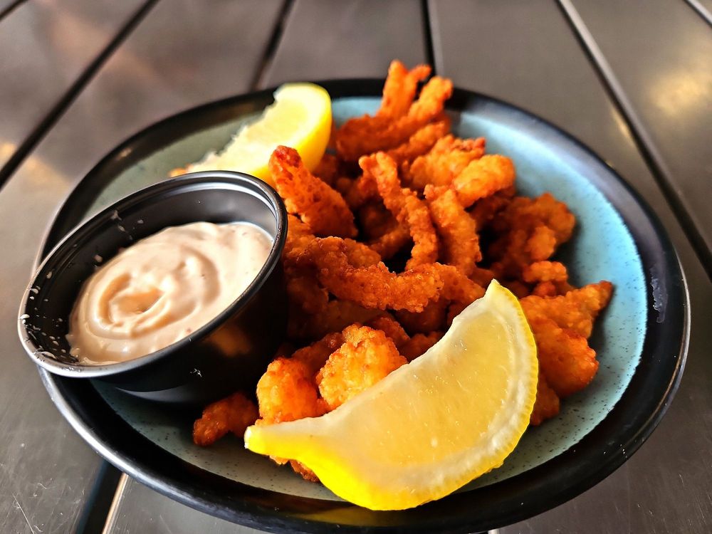 Food from Doc's Seafood & Steaks