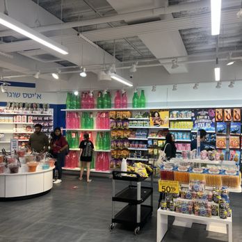 IT'SUGAR - Candy Stores Near Me - East Rutherford, New Jersey