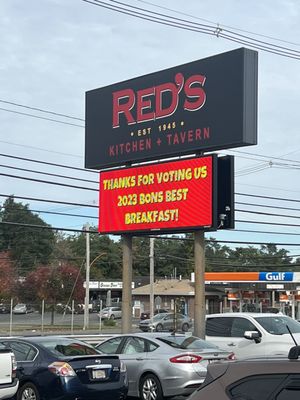 Red's Kitchen + Tavern by null