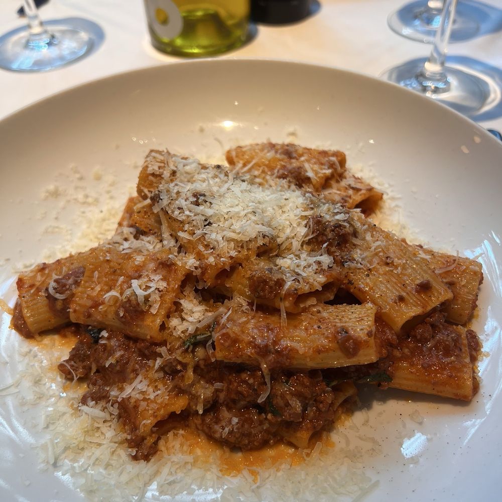 Rigatoni alla Bolognese Rigatoni alla Bolognese