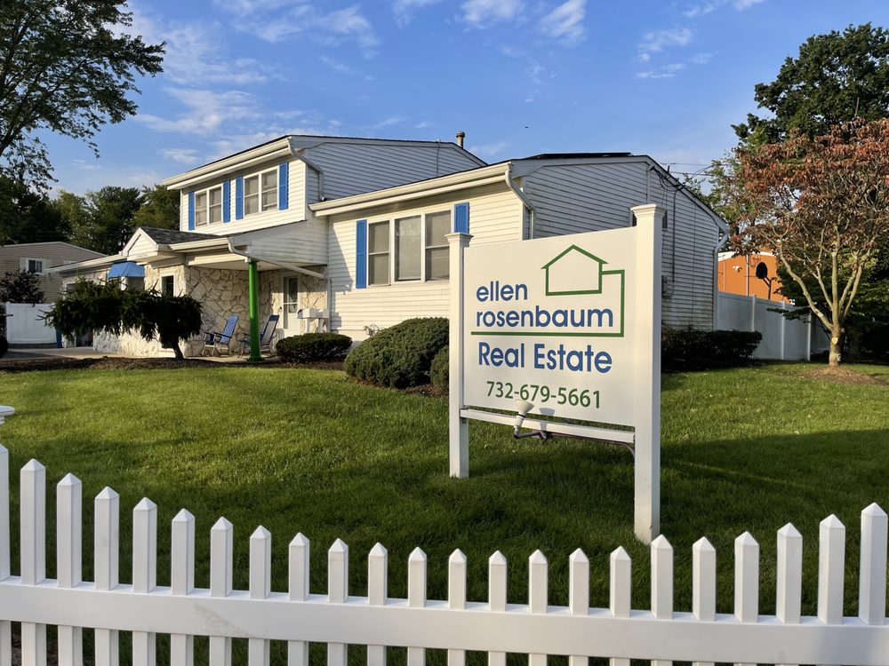 ELLEN ROSENBAUM REAL ESTATE Updated July 2024 3 Grace Dr, Old