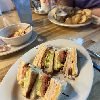 Jakes Diner - Downtown - Club sandwich and wrap with homemade chips - Breakfast & Brunch Near Me - Greensboro, North Carolina Jakes Diner - Downtown - Club sandwich and wrap with homemade chips - Breakfast & Brunch Near Me - Greensboro, North Carolina