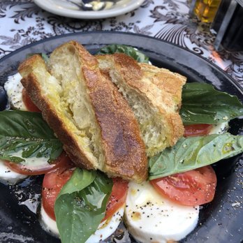 daVinci's - Caprice salad - Italian Near Me - Hailey, Idaho