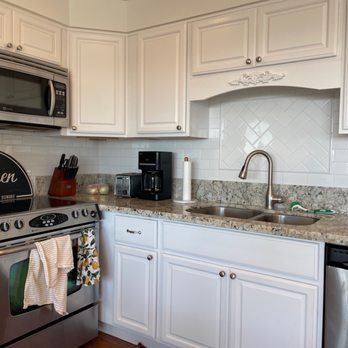 Oscar the Handyman - Kitchen Backsplash - Handyman Near Me Oscar the Handyman - Kitchen Backsplash - Handyman Near Me