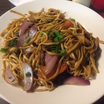 Julianna's Restaurant - Tallarin Saltado de Carne (my personal fav!) - Peruvian Near Me - Providence, Rhode Island