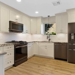Kitchen Cabinet Outlet - Good quality kitchen cabinets for decent price