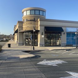 Becky's Hallmark Shop - Entrance.
