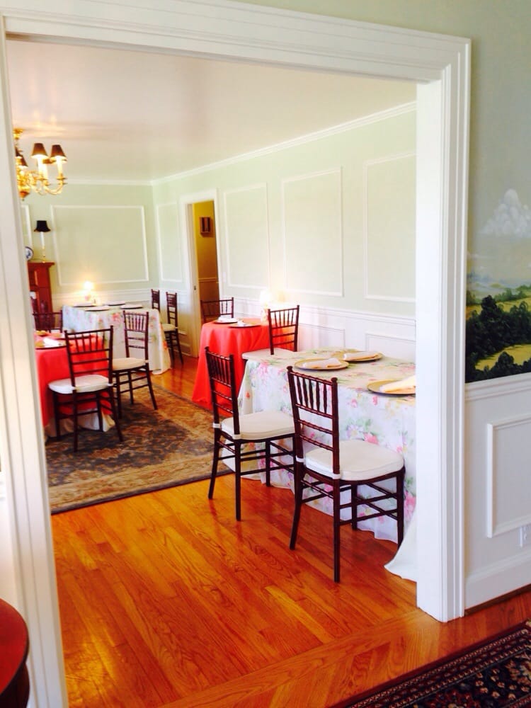 THE CLARK HOUSE Updated July 2024 29 Photos 1010 N Oak St