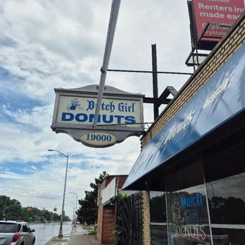 Dutch Girl Donuts - Bakeries Near Me - Detroit, Michigan Dutch Girl Donuts - Bakeries Near Me - Detroit, Michigan