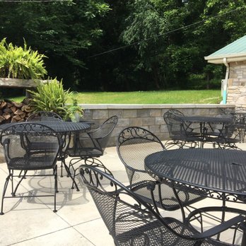 Limestone Grille - Outside - American Near Me - Mt Vernon, Kentucky
