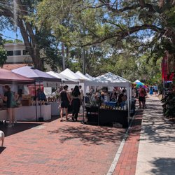 Safety Harbor's Market on Main