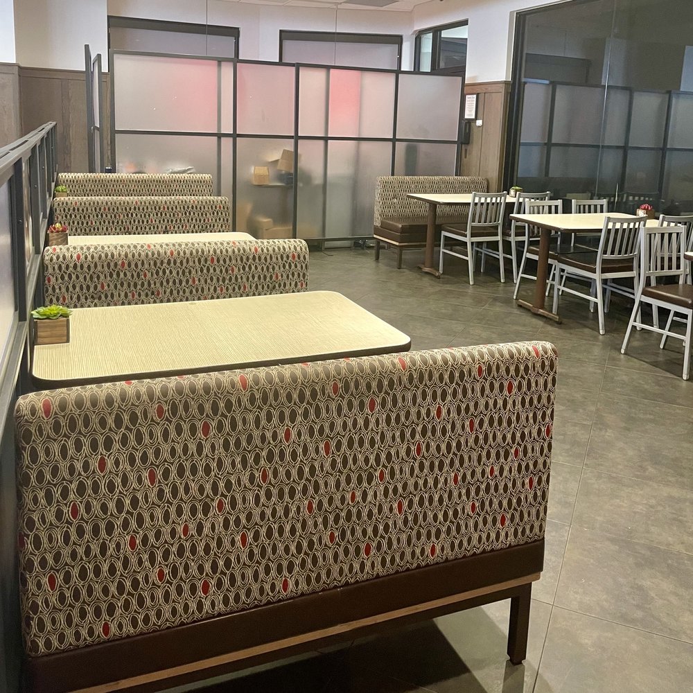 Chick-fil-A - indoor seating - Fast Food Near Me - Orlando, Florida Chick-fil-A - indoor seating - Fast Food Near Me - Orlando, Florida