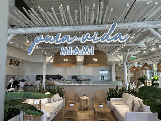 Pura Vida Miami by null