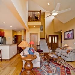 Book Breck Vacation Homes - Cozy and spacious 3BR, Den 3 Bath Highland Greens townhouse