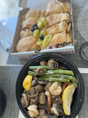 Gino's Italian Restaurant - Palmdale by null