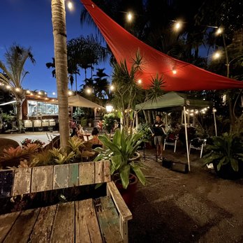 Kitoko Maui - Beautiful setting - Food Trucks Near Me - Kihei, Hawaii