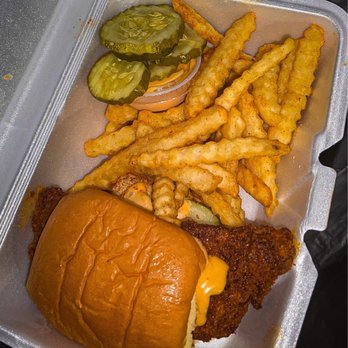 Dave's Hot Chicken - Dave's #4 1 Slider with Fries - Chicken Shop Near Me - Orlando, Florida